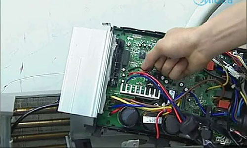 黄平美的空调电话是多少