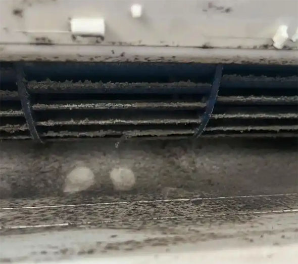 黄平空调吹的风有股烧焦味是怎么回事